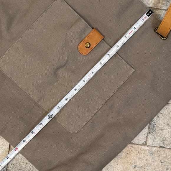Hearth and Hand w/Magnolia, Grayish khaki Tote Bag Tan vegan slide Straps - Picture 13 of 16
